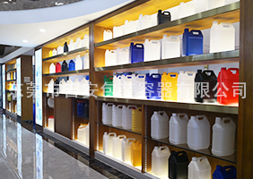 黑人日中国女人网站吉安容器一楼化工扁罐展区